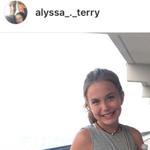 Meet your Posher, Mia